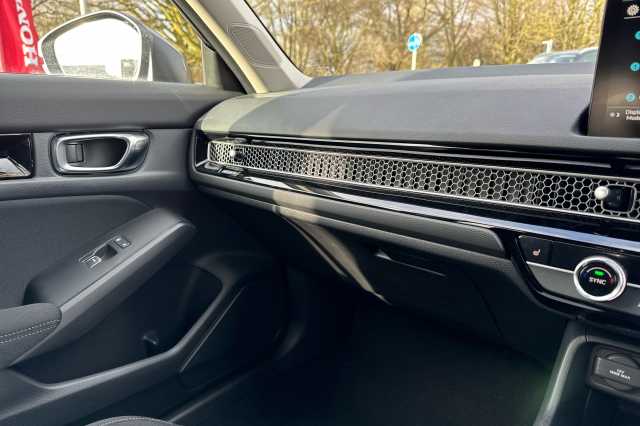 Honda Civic e:HEV 2.0 eHEV Elegance 5dr CVT 