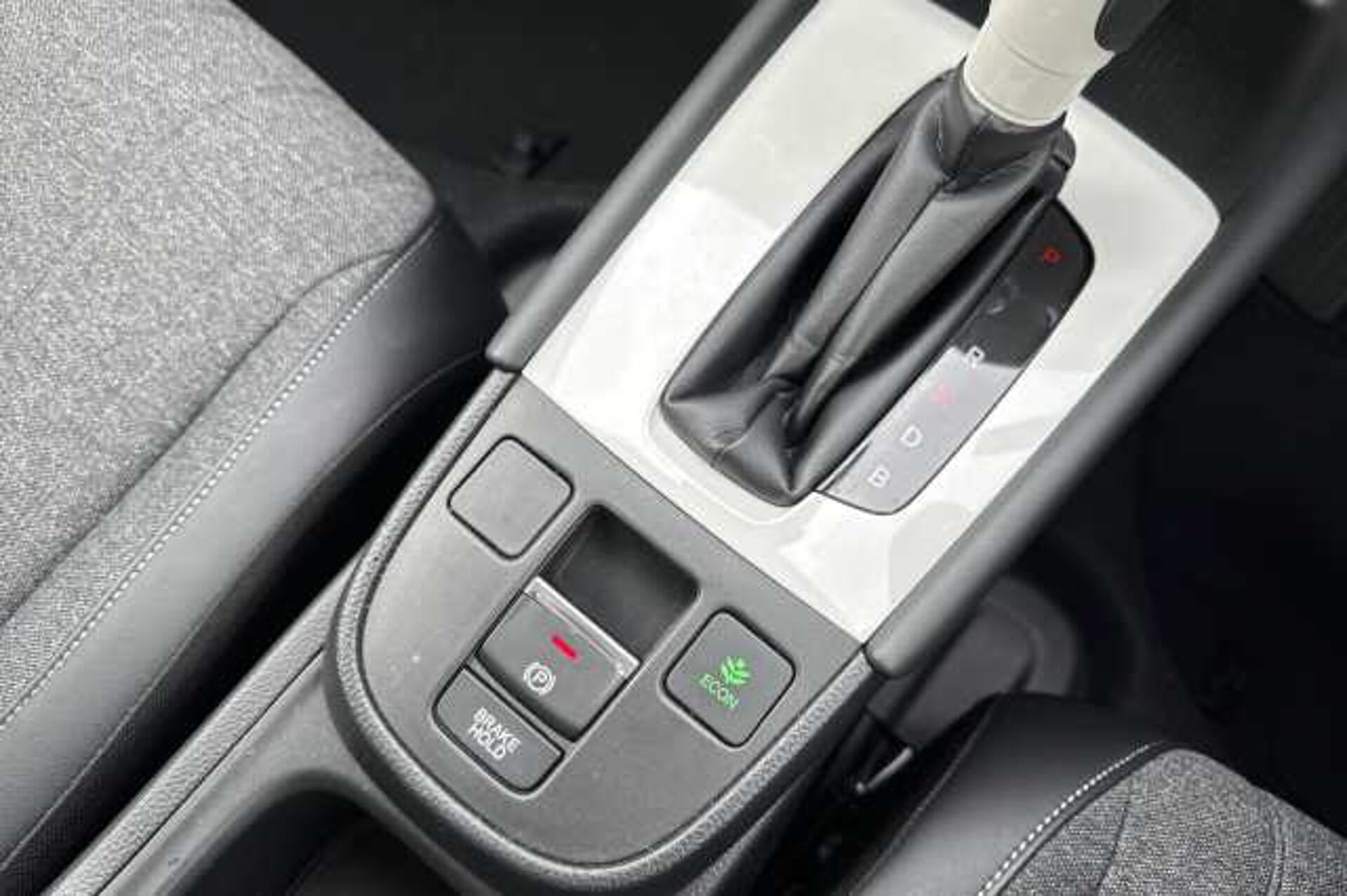 Honda Jazz Hybrid 1.5 i-MMD Hybrid SR 5dr eCVT 