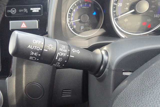 Honda Jazz 1.5 i-VTEC Sport 5dr CVT 