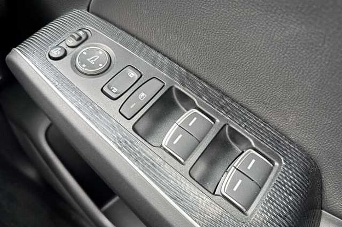 Honda Civic e:HEV 2.0 eHEV Advance 5dr CVT 
