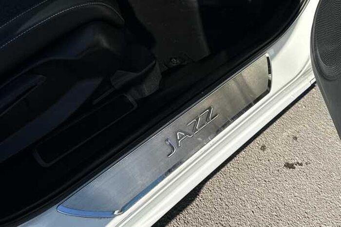 Honda Jazz Hybrid 1.5 i-MMD Hybrid SR 5dr eCVT 
